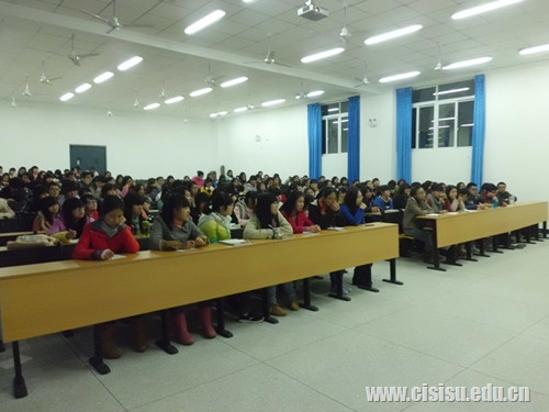 新生学习经验交流会现场_副本.jpg